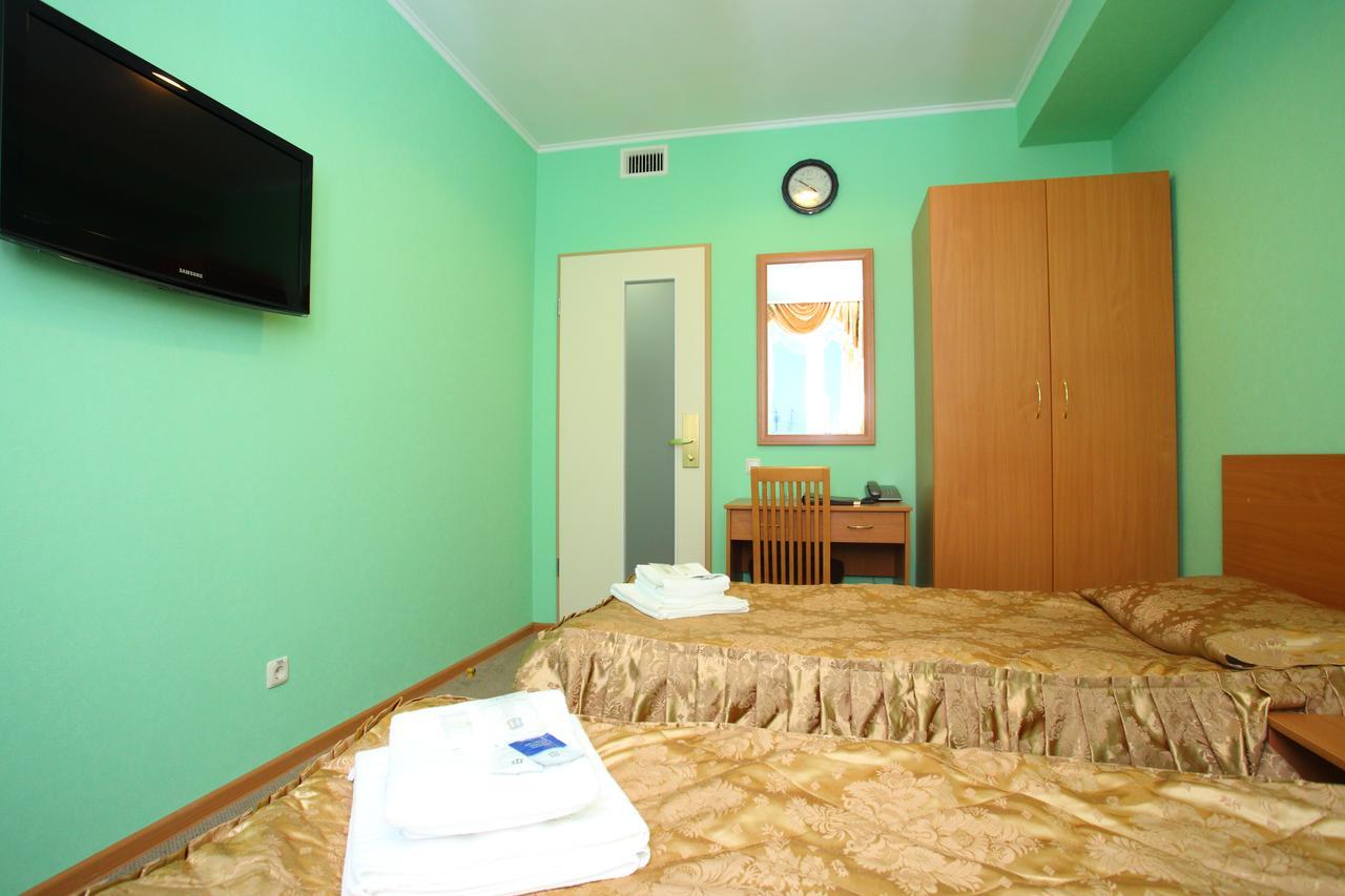 Hotel Rossiya Noïabrsk Chambre photo