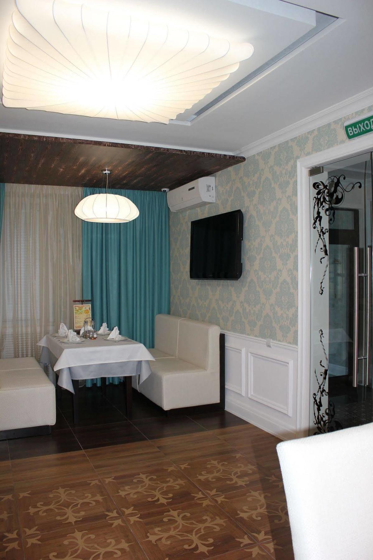 Hotel Rossiya Noïabrsk Extérieur photo